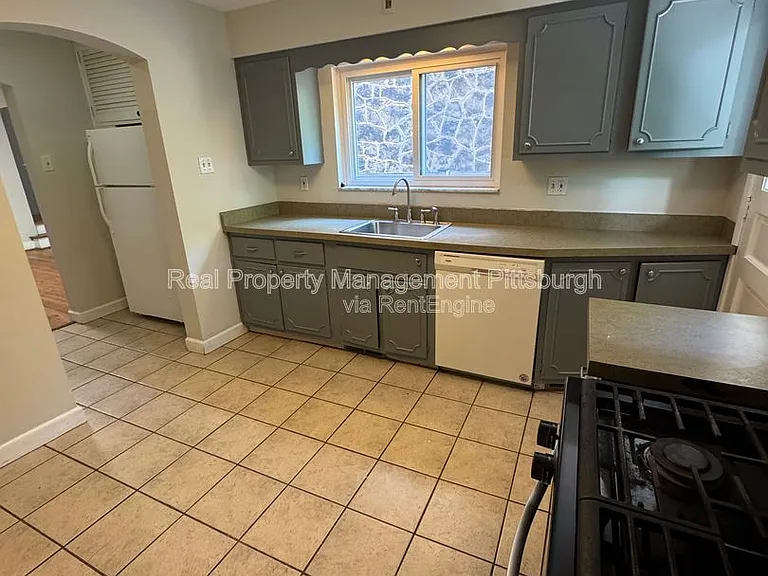 5622 Darlington Rd — Photo 10