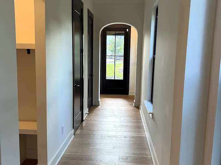 4117 Sarah Dr — Photo 26
