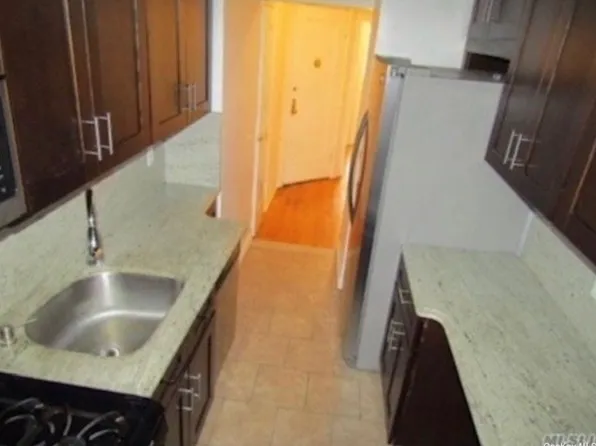 141-17 79th Avenue image 4 of 8