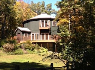 25 Shutesbury Rd, Leverett, MA 01054