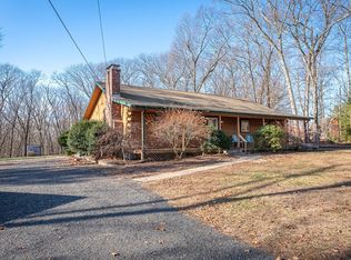 56 Parmenter Ln, North Attleboro, MA 02760