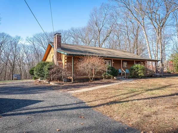 56 Parmenter Ln, North Attleboro, MA 02760