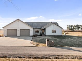 727 County Road 1410 N, Carmi, IL 62821