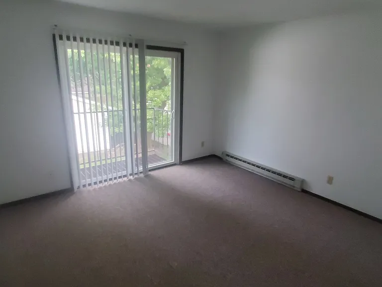 1749 Bainbridge St #1 — Photo 12