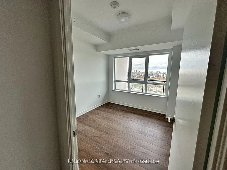 395 Dundas St W #708 — Photo 7