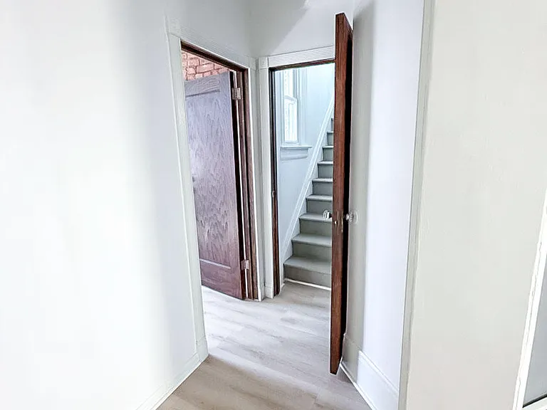 248 Rose Ave #1 — Photo 3