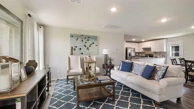 3 bed, 1440 sqft, $1,550 — Photo 4