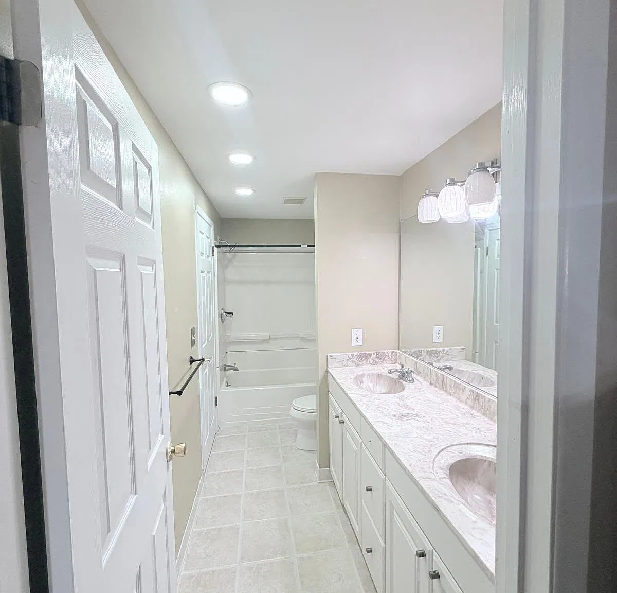 2 bed, 1.5 bath, 1050 sqft, $1,650 — Photo 4