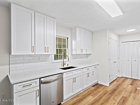 2nd image of 26 Edith Drive