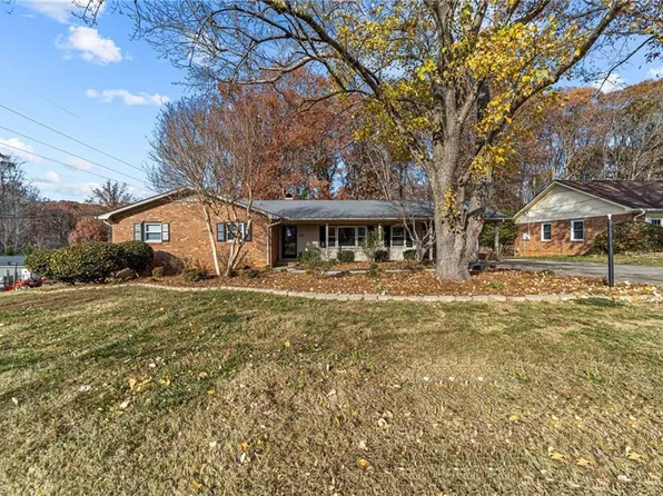 395 Clearview Dr, Asheboro, NC 27205