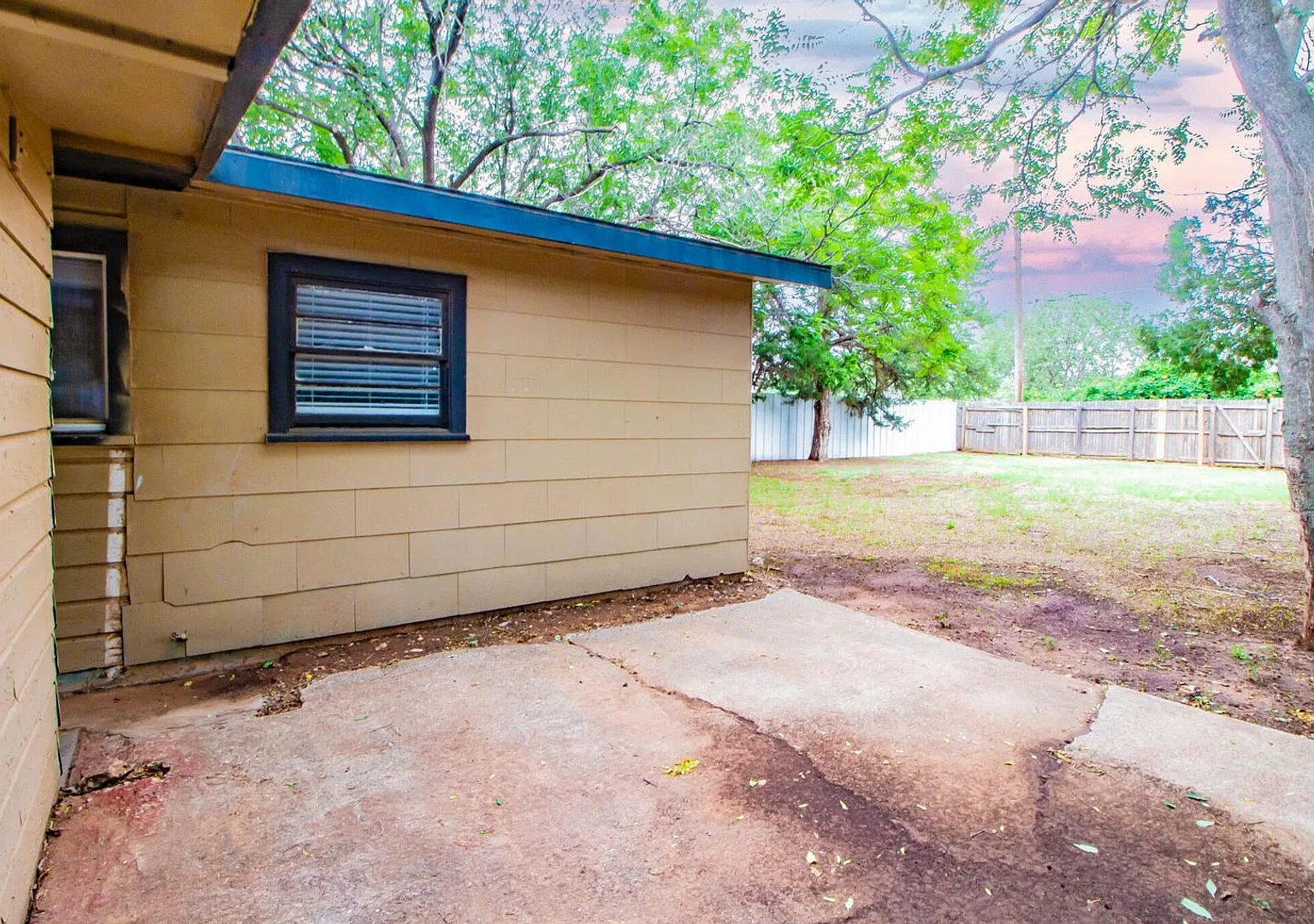 6 month lease 3/1 house — Photo 4
