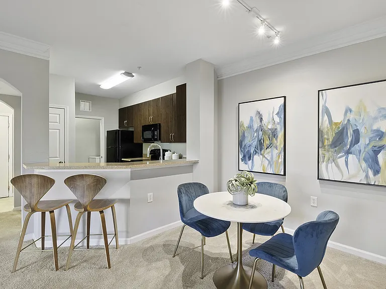 Courtney Station Apartments — Photo 16