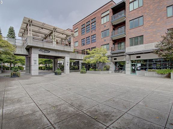 3rd image of 300 W 8th St Unit 416