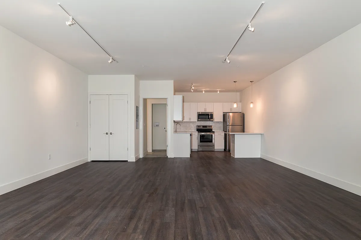 Building Photo - 35 Van Nydeck Ave #AVENUE203