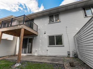 10664 Hummingbird St NW, Coon Rapids, MN 55433