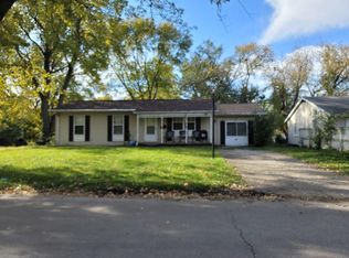 1403 Hedge Rd, Champaign, IL 61820