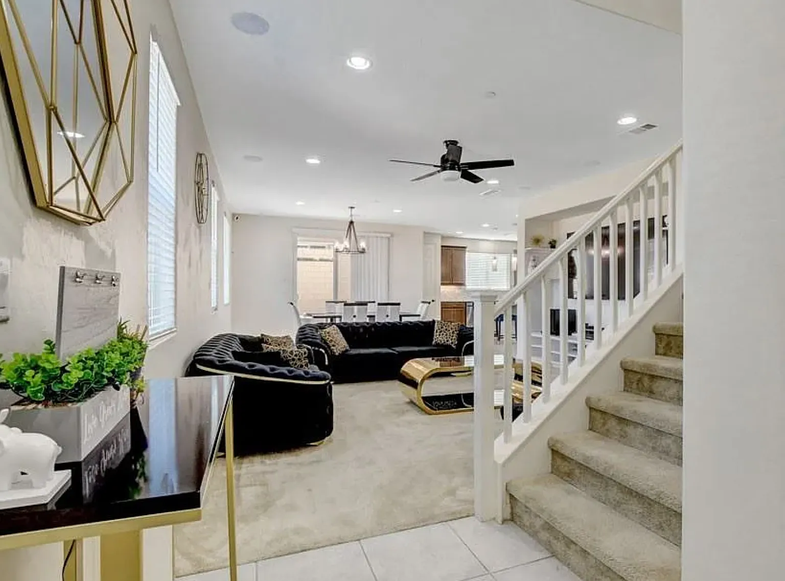 4 bed, 2409 sqft, $3,000 — Photo 3