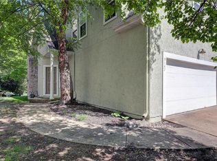 9147 Boehm Dr, Lenexa, KS 66219