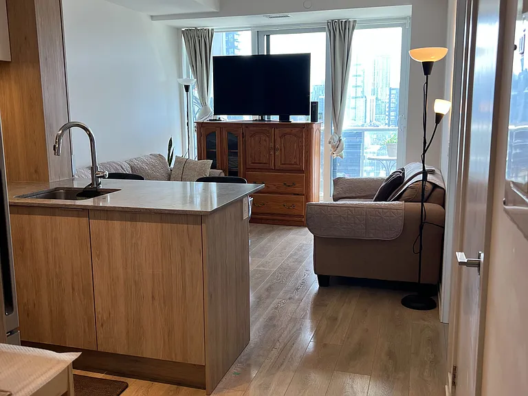 225 Sumach St #1508 — Photo 6