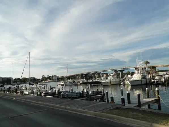 228 Amberjack Dr Unit 32, Fort Walton Beach, FL 32548