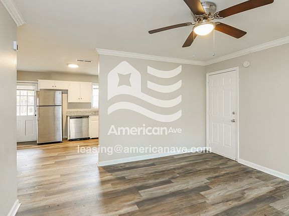 1432537_004_living_room_5.jpg