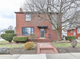 1164 N Main St, Akron, OH 44310