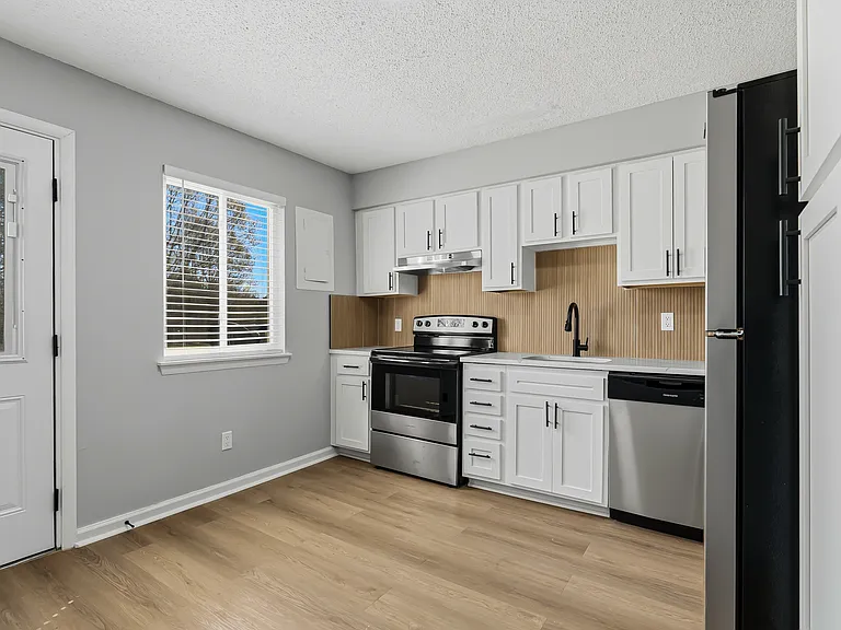 The Reserve @ BLU Townhomes — Photo 20