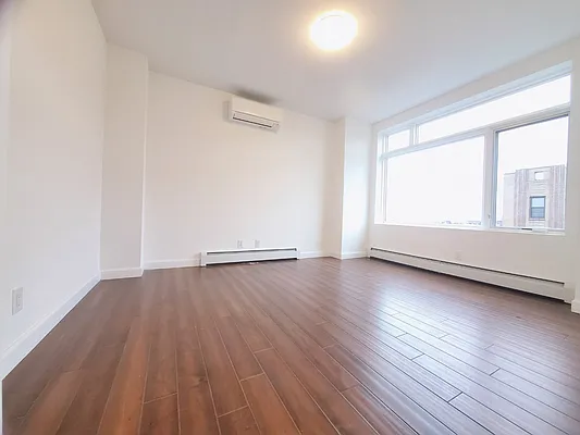 Sold by Remax Real Estate Professionals | media 7