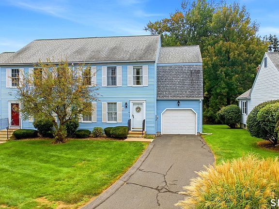 3rd image of 4 Oxford Drive #4