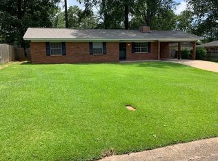 2317 Upper Dr, Pearl, MS 39208