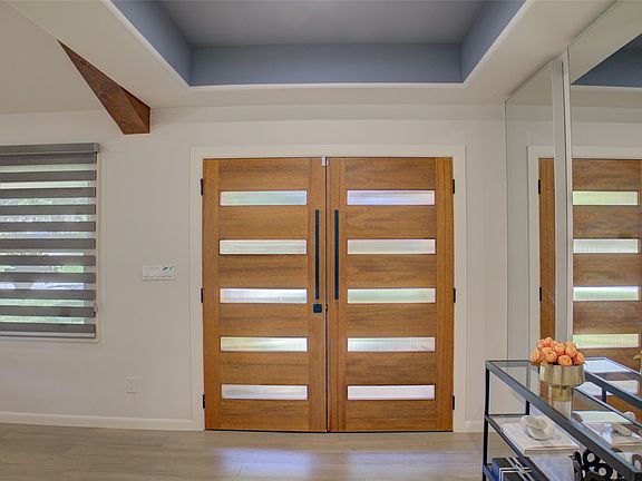 4th image of 4512 S Lewis Pl