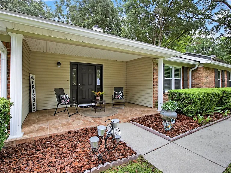 3520 Clifden Dr — Photo 76