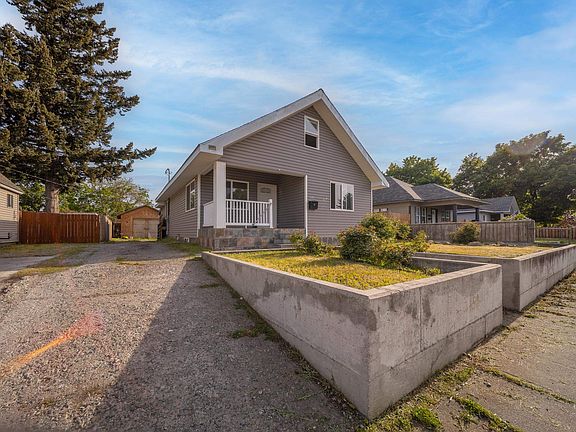 3rd image of 2918 E Sanson Ave
