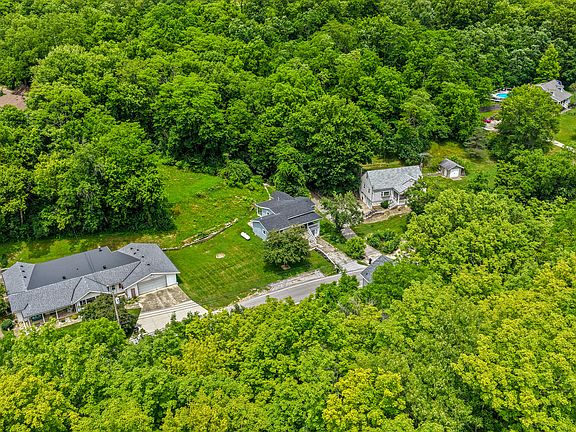 3rd image of 4876 Winters Ln