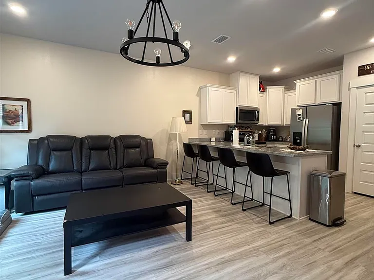 9469 Nature Creek Ln — Photo 8