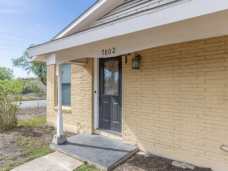 7802 Rimfire Dr — Photo 4