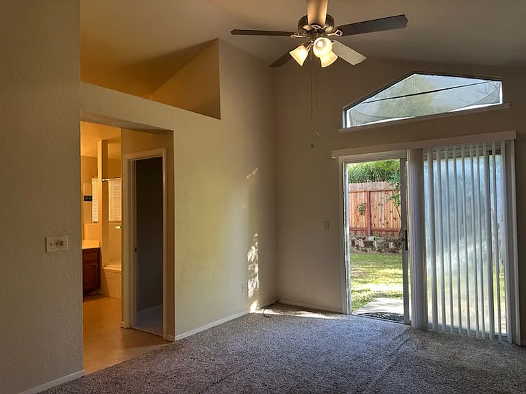 8320 Dalkeith Way — Photo 15