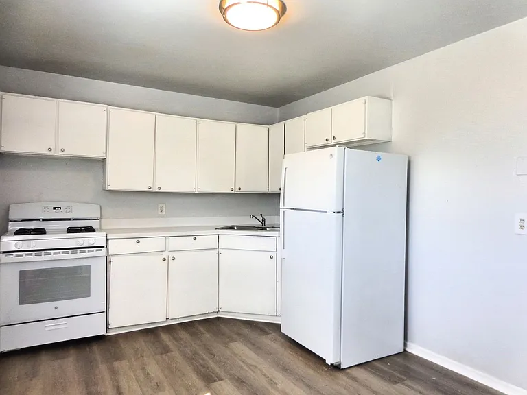 Pembroke Pines Apartments — Photo 14