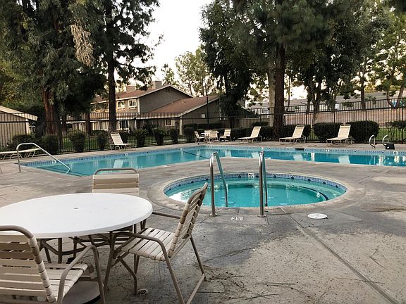 4th image of 2061 W Redlands Blvd APT 6C