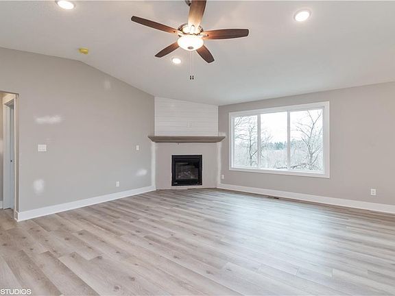 4th image of 4107 SE Primrose Dr