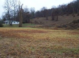 313 W Miller St, Livingston, TN 38570