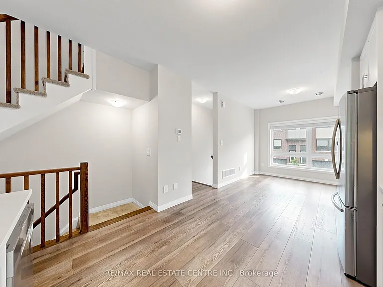 720 Grey St S #55 — Photo 15