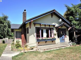 561 S 12th Ct, Coos Bay, OR 97420