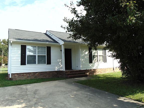 2nd image of 101 Rose Dr #B
