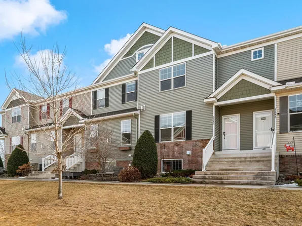 7746 Madelyn Creek Dr, Victoria, MN 55386