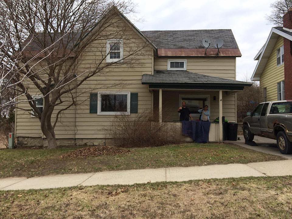 2nd image of 701 Michigan St