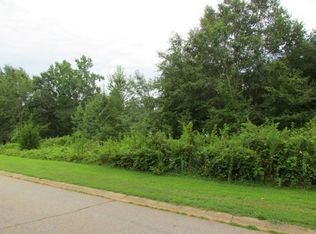 140 Roundstone Dr, Inman, SC 29349