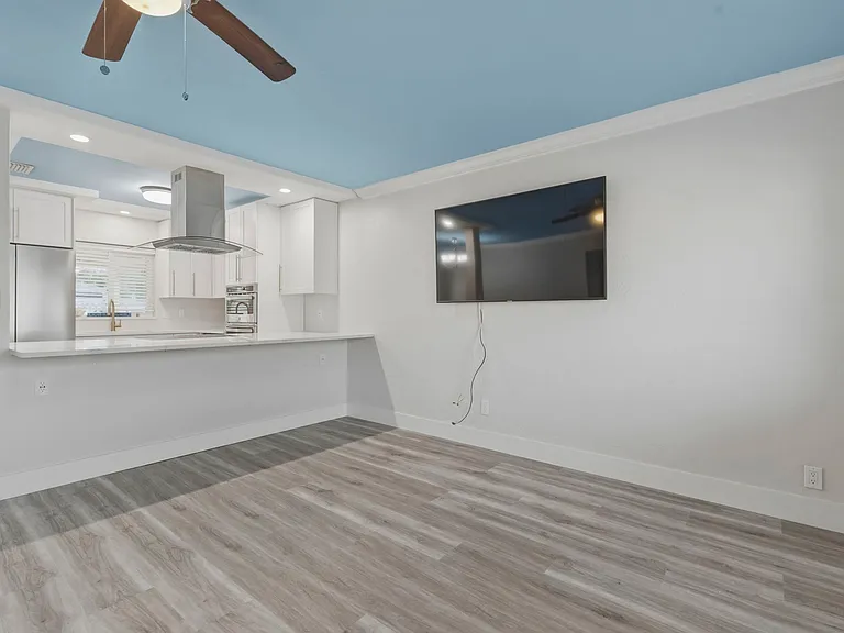 58 Lido Dr — Photo 6