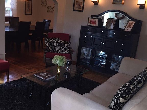 Family Room to Dining Room