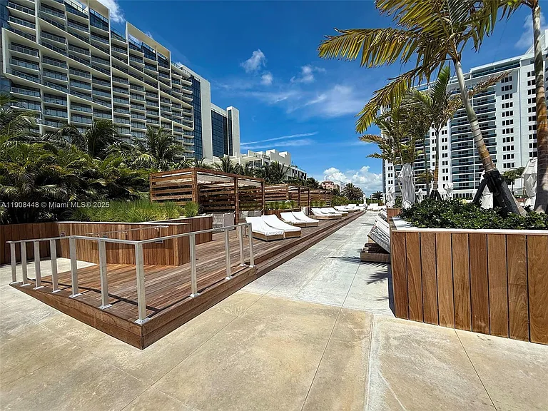 2301 Collins Ave #1525 — Photo 44